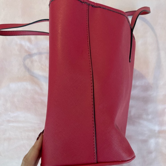 Deadstock Guess dark pink shoulder bag - Picture 3 of 11